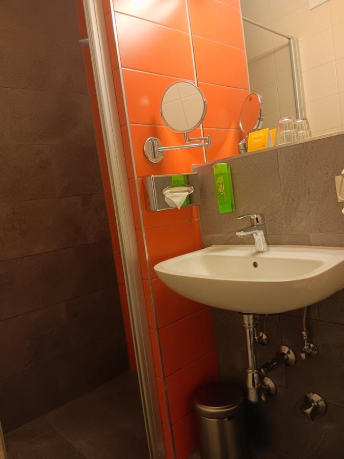 Jufa Sued - Self Check-in Graz