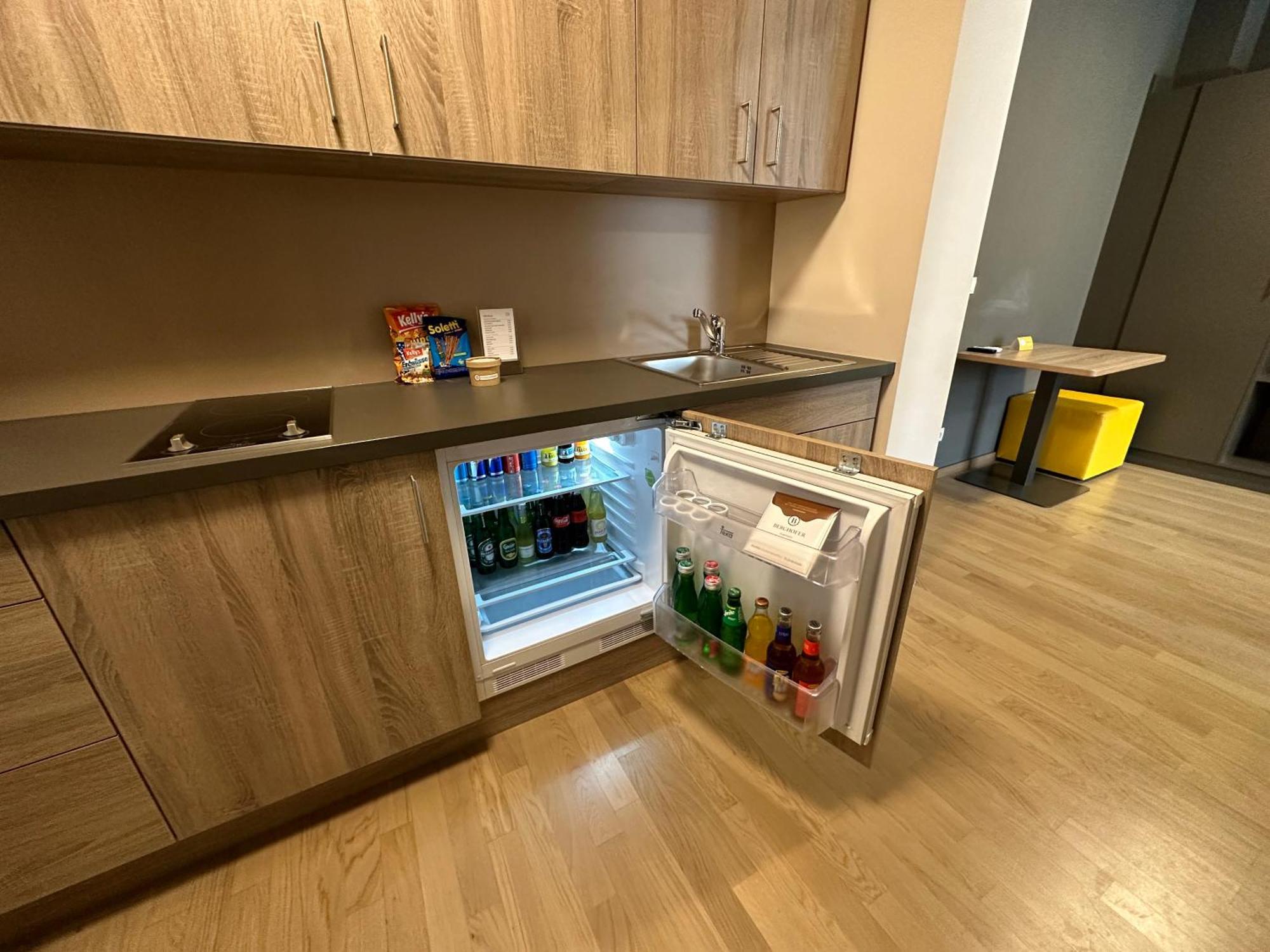 Jufa Sued - Self Check-in 3* Graz