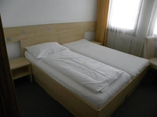 Jufa Sued - Self Check-in 3* Graz