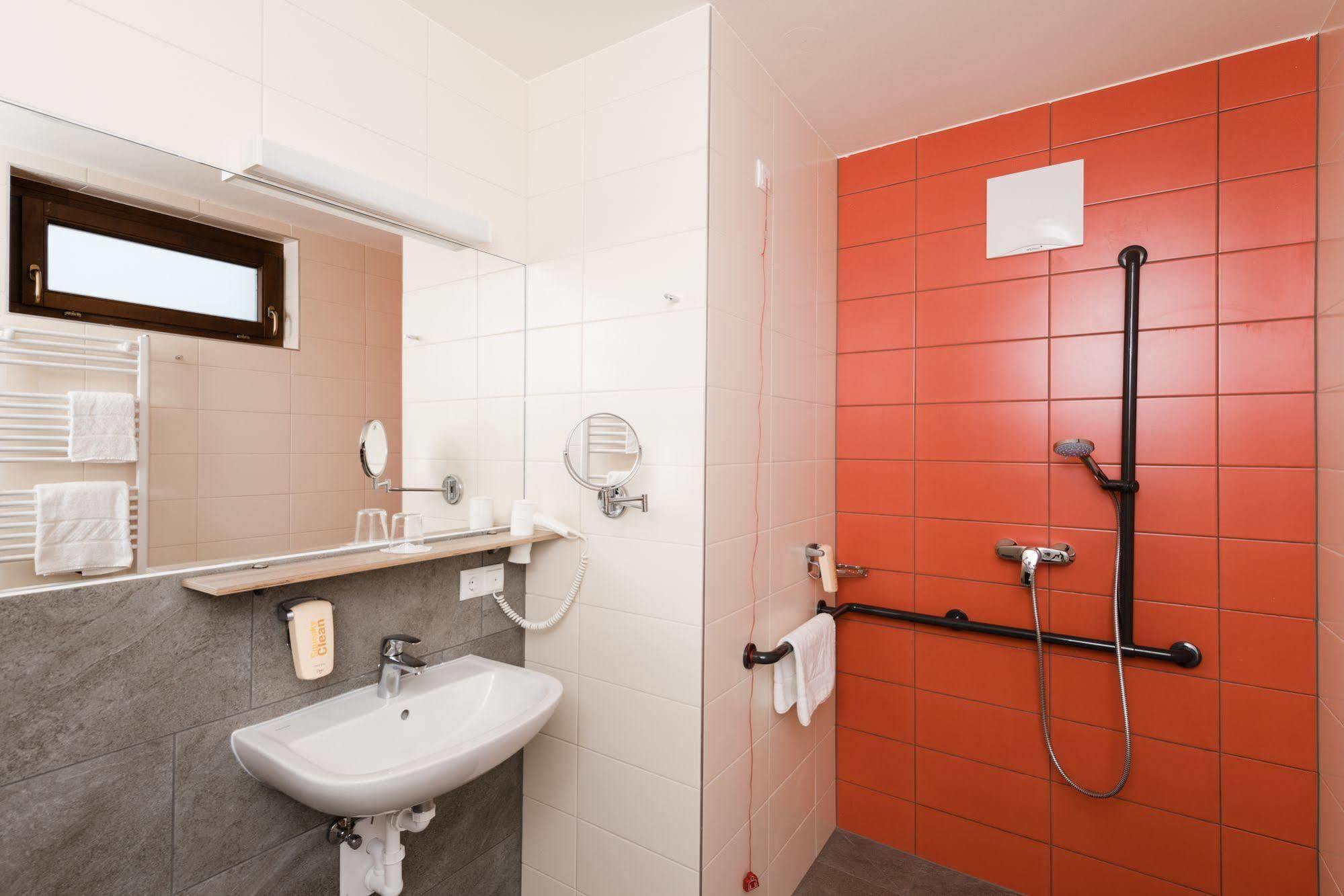 Jufa Sued - Self Check-in Hotel Graz